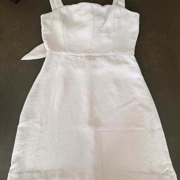 Aritzia Dresses & Skirts - Artizia Sunday Best Light Purple Tie-Back Dress - Size 6